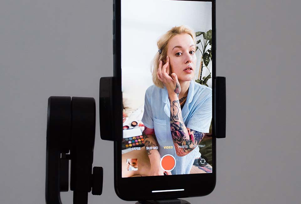 image of girl making an Instagram influencer video